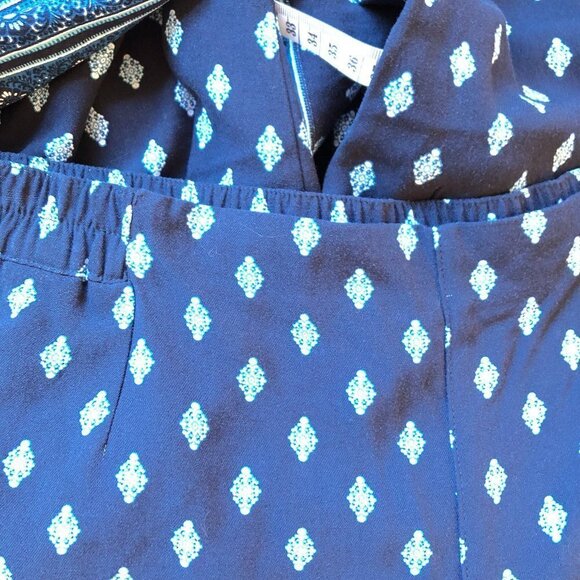 J. Jill Pull-on Crop NEW. Blue Print with Wide Leg - Picture 4 of 9